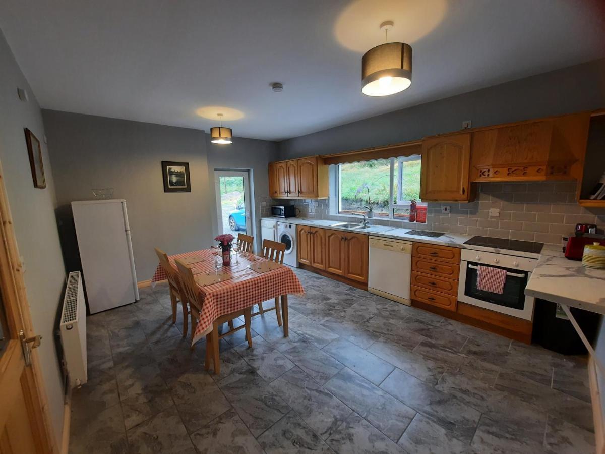 Conneelys Cottage, Connemara, Clifden, H71Y096 Ngoại thất bức ảnh