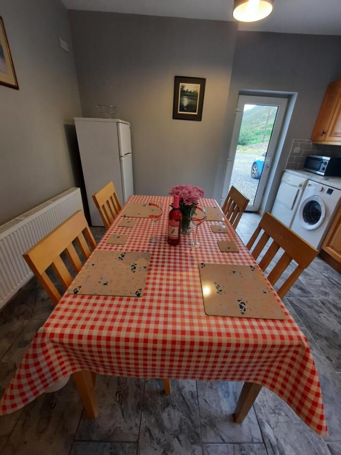 Conneelys Cottage, Connemara, Clifden, H71Y096 Ngoại thất bức ảnh